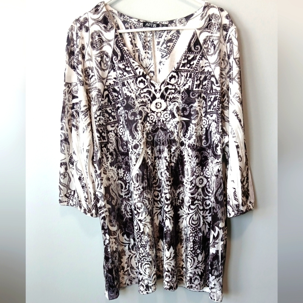 Apt. 9 Black & White Graphic Velvet Tunic Women's Size 3X Whimsygoth Office